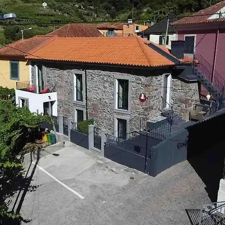 Apartment Roots Guesthouse- B Sao Vicente (Madeira)